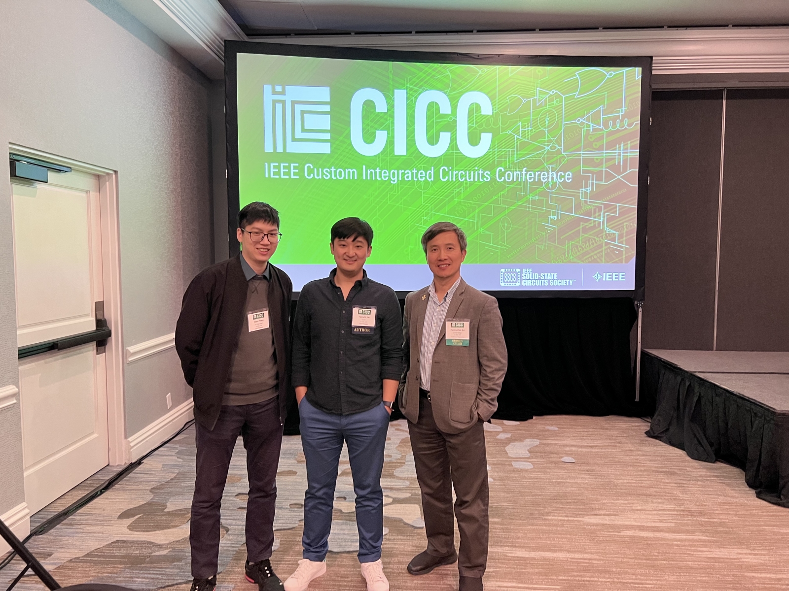 20220426 - Hieu, Roger, and Hanh-Phuc at CICC 2022